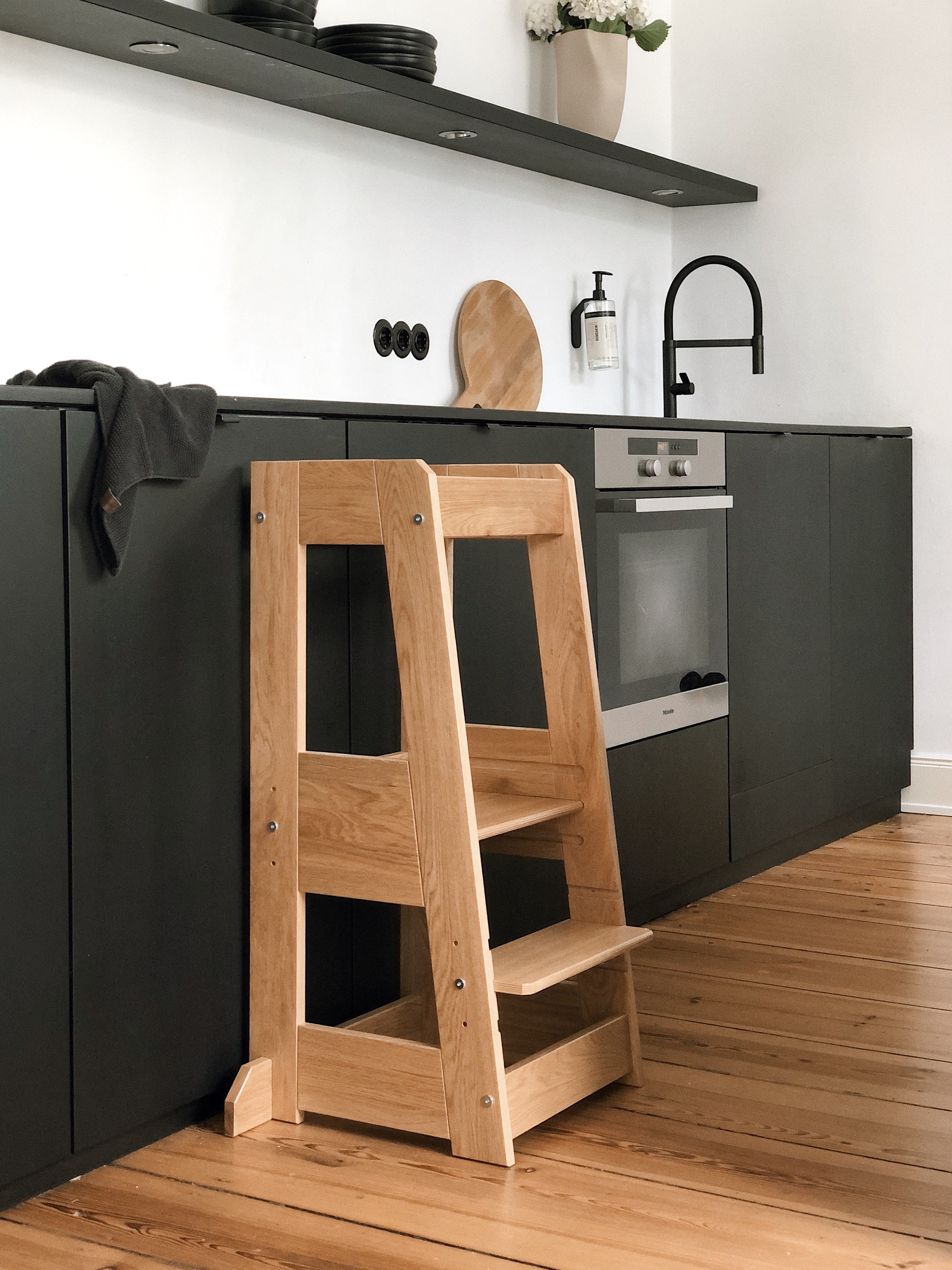 Lernturm Felix - Learning tower - Holz Eiche | tiSsi® by Schmatzepuffer® "personalisierbar"