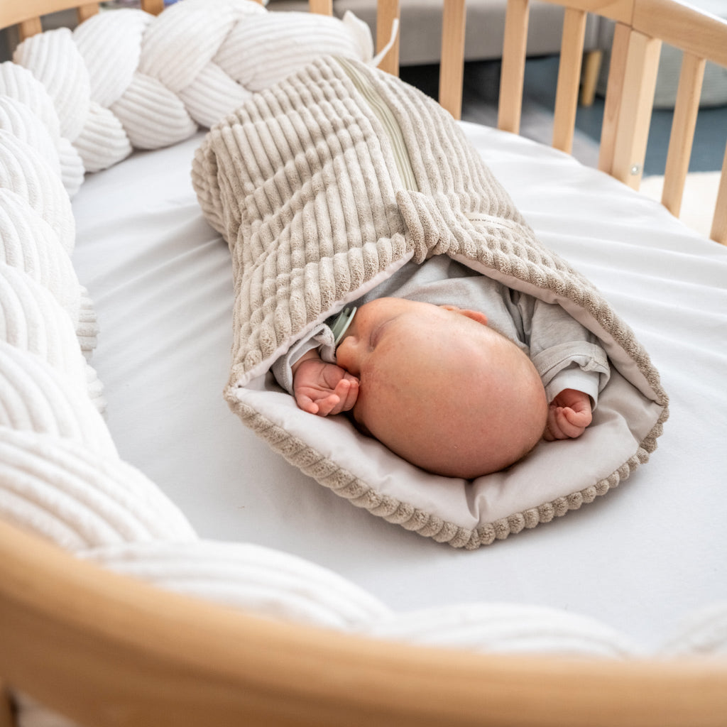 Pucksack Cord mitwachsend - Wärmender Ganzjahres Babyschlafsack