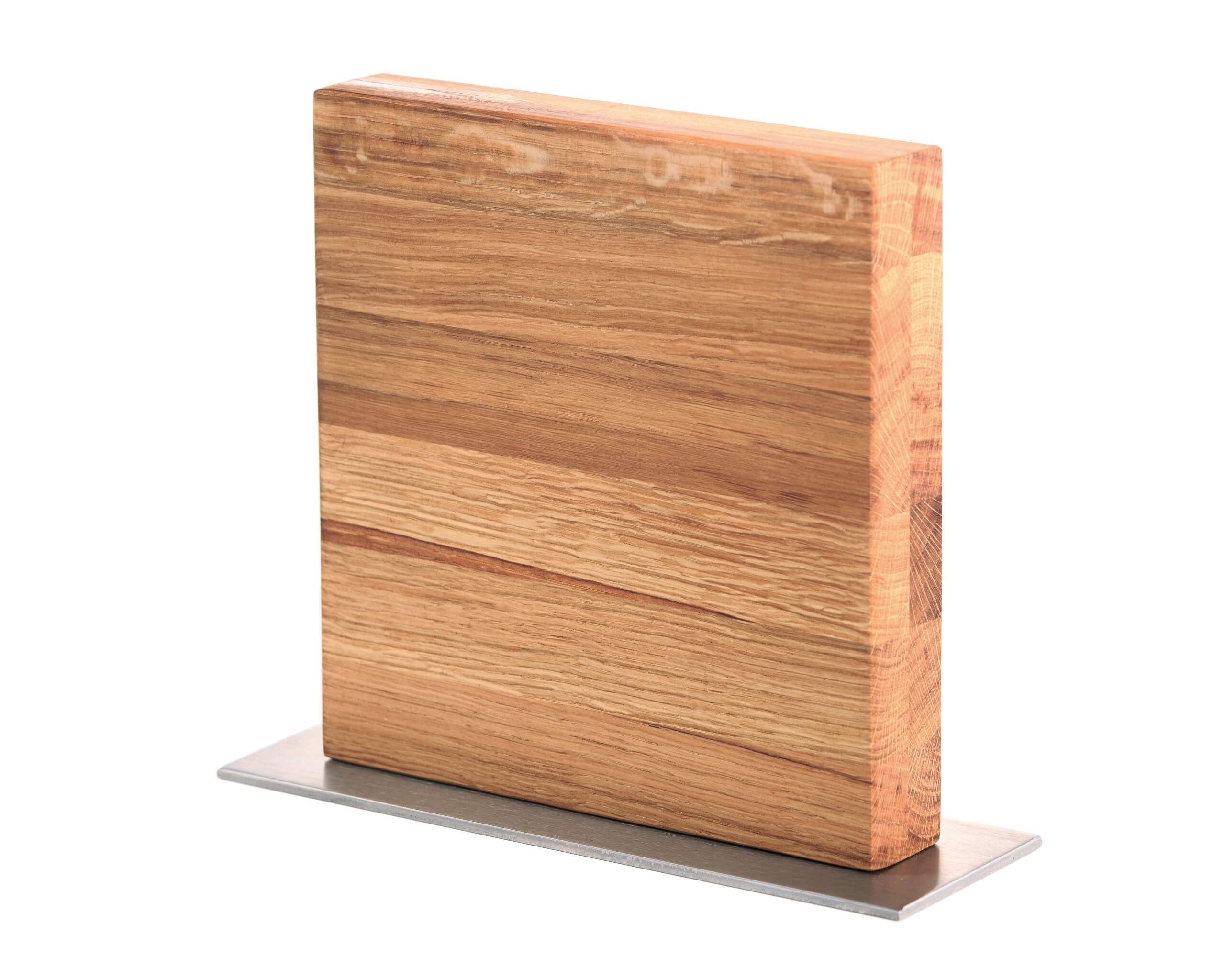 Magnetischer Messerblock aus Eichenholz in Handarbeit