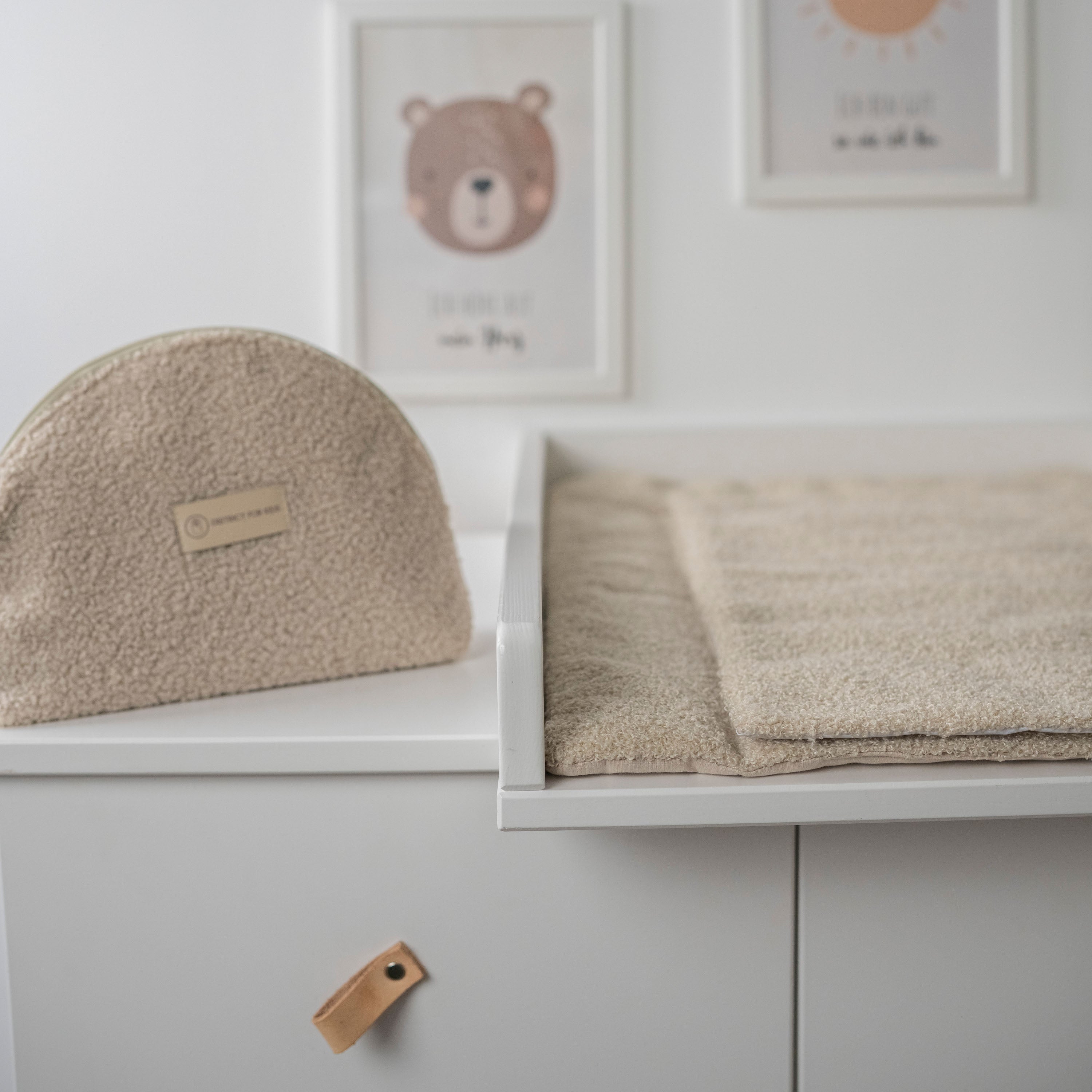 Wickelauflage Teddy Boucle mit Unterlage – natürlich & kuschelig für dein Baby