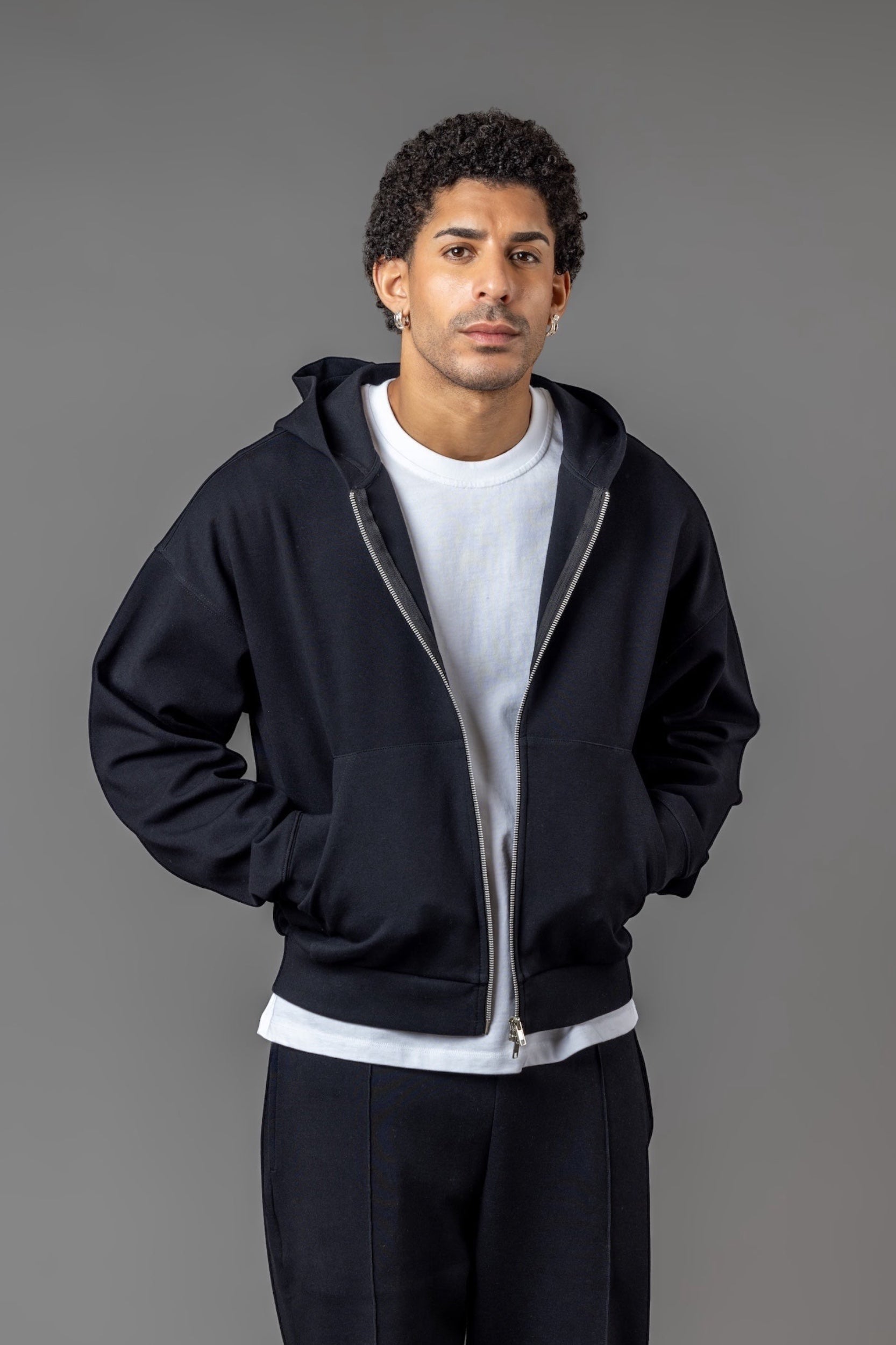 MODERNE KAPUZENJACKE  J5