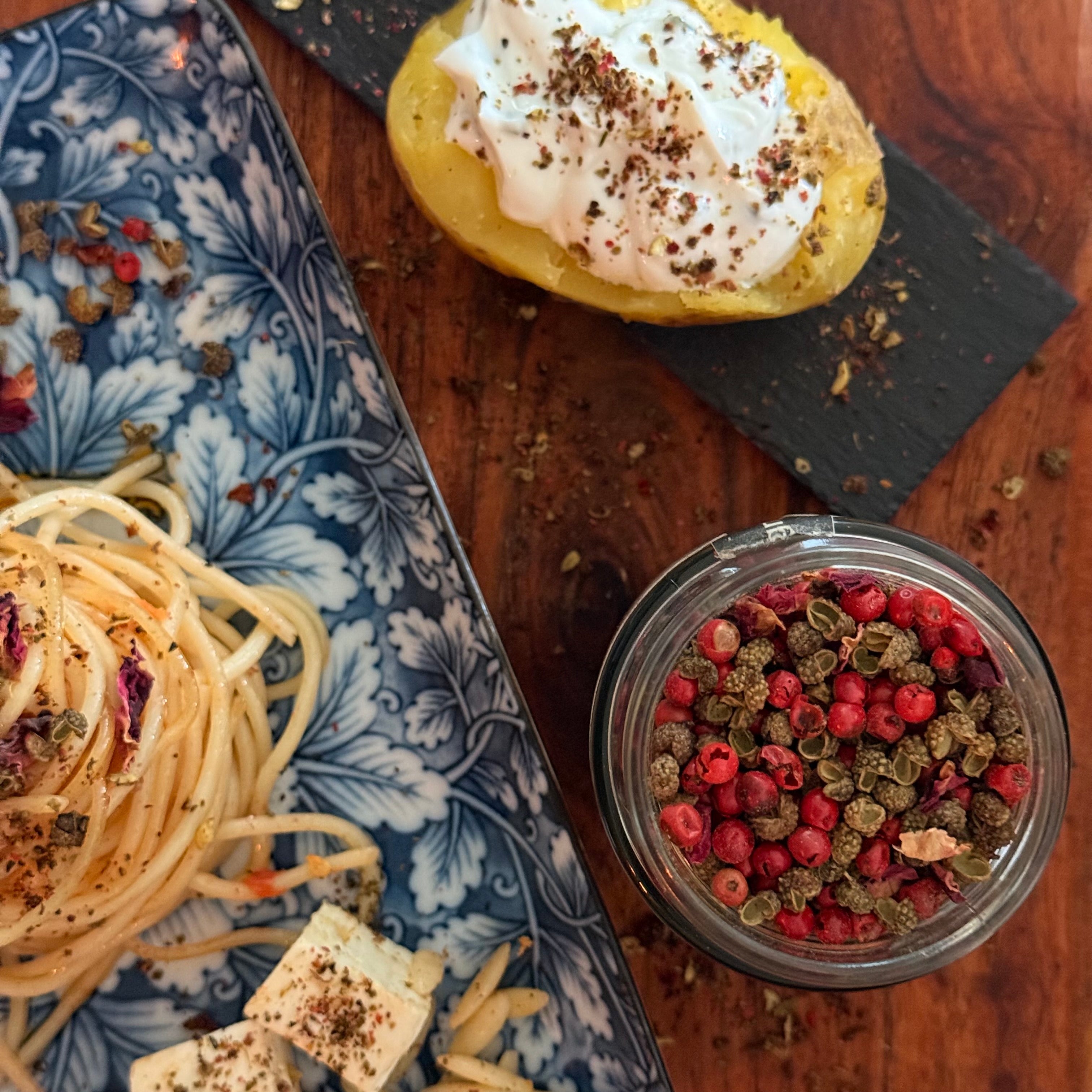 Chili Rosen Pfeffer - zart genug zum Verführen, wild genug zum Anbeißen