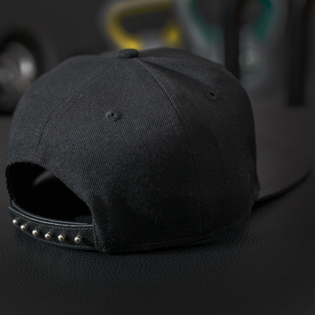 Leathersnap Cap - Black & Black