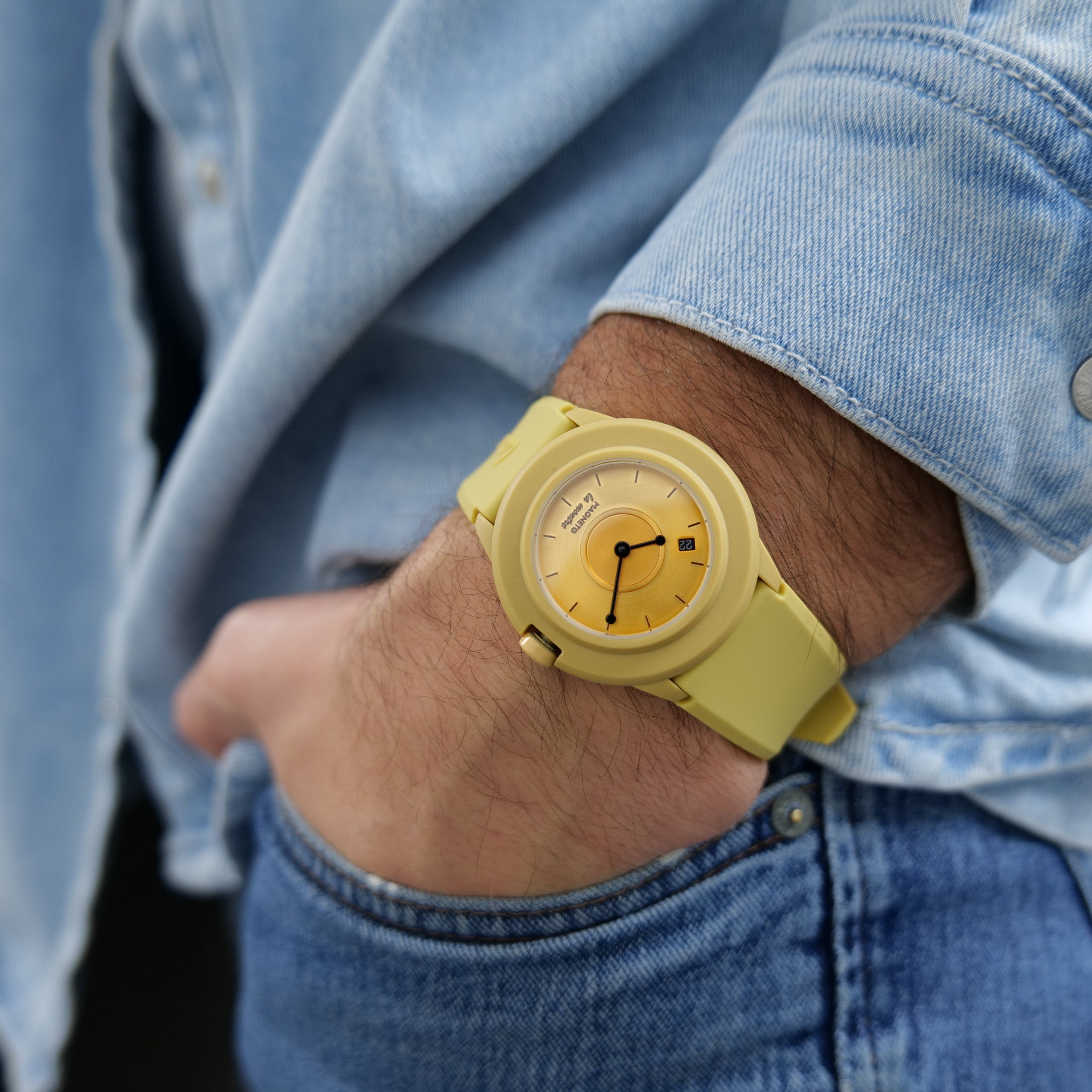 La Montre Yellow