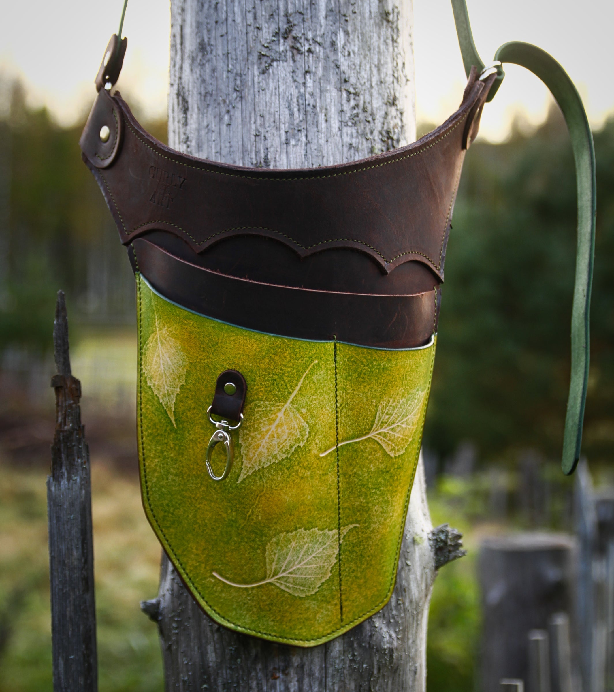 Garten-Werkzeuggürtel aus Leder – limitierte Herbstedition mit Blätterdruck | handgefärbt & individuell