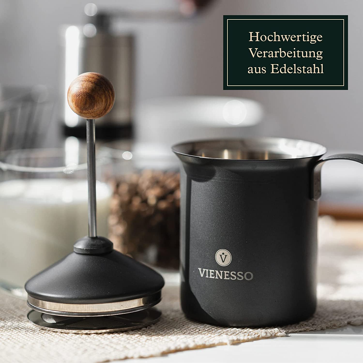 Manueller Hand-Milchaufschäumer aus Edelstahl mit Doppelsieb