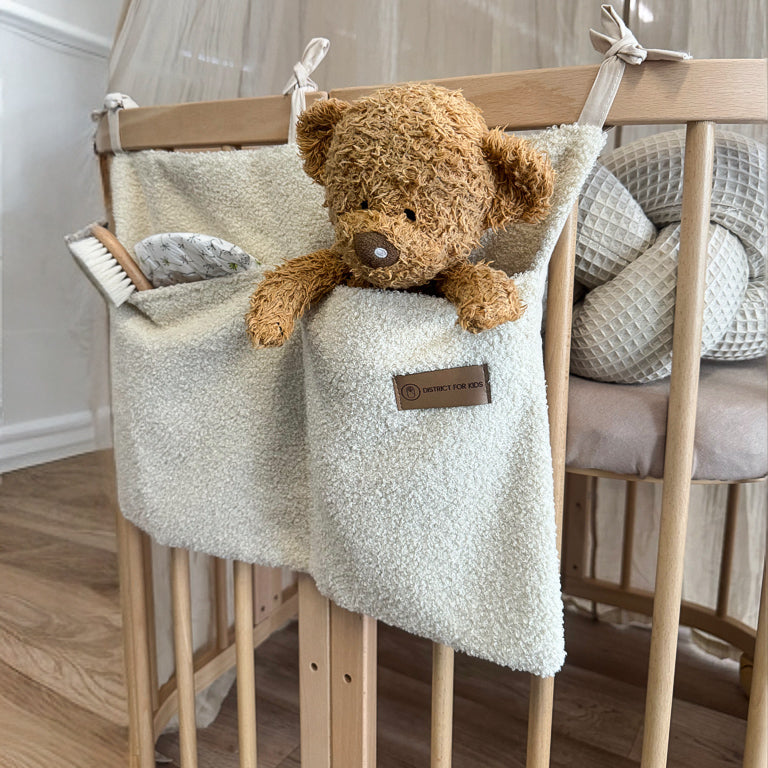 Babybett Organizer Teddystoff Boucle - Aufbewahrung fürs Babyzimmer