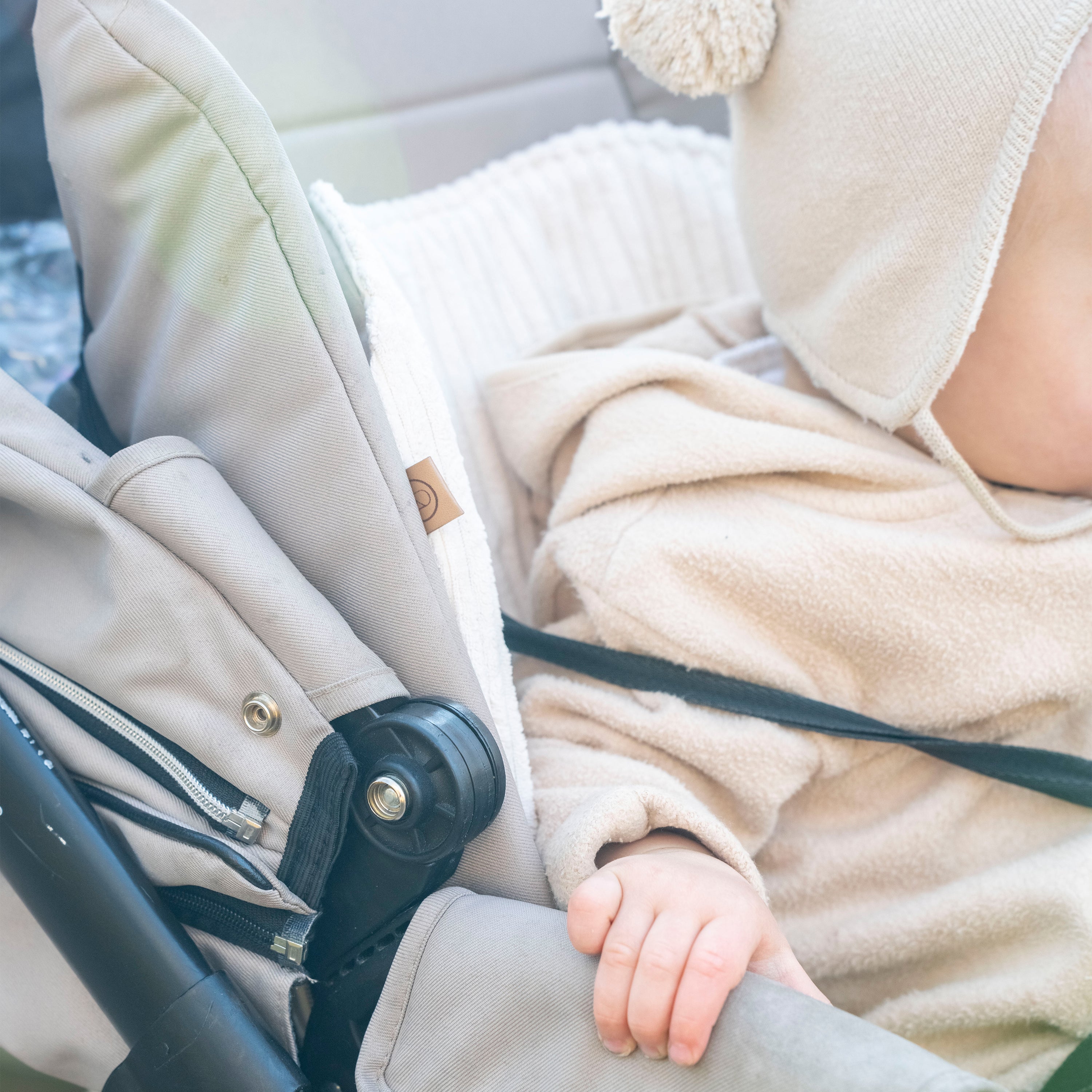 Sitzauflage Cord für den Kinderwagen Cord -universell passend