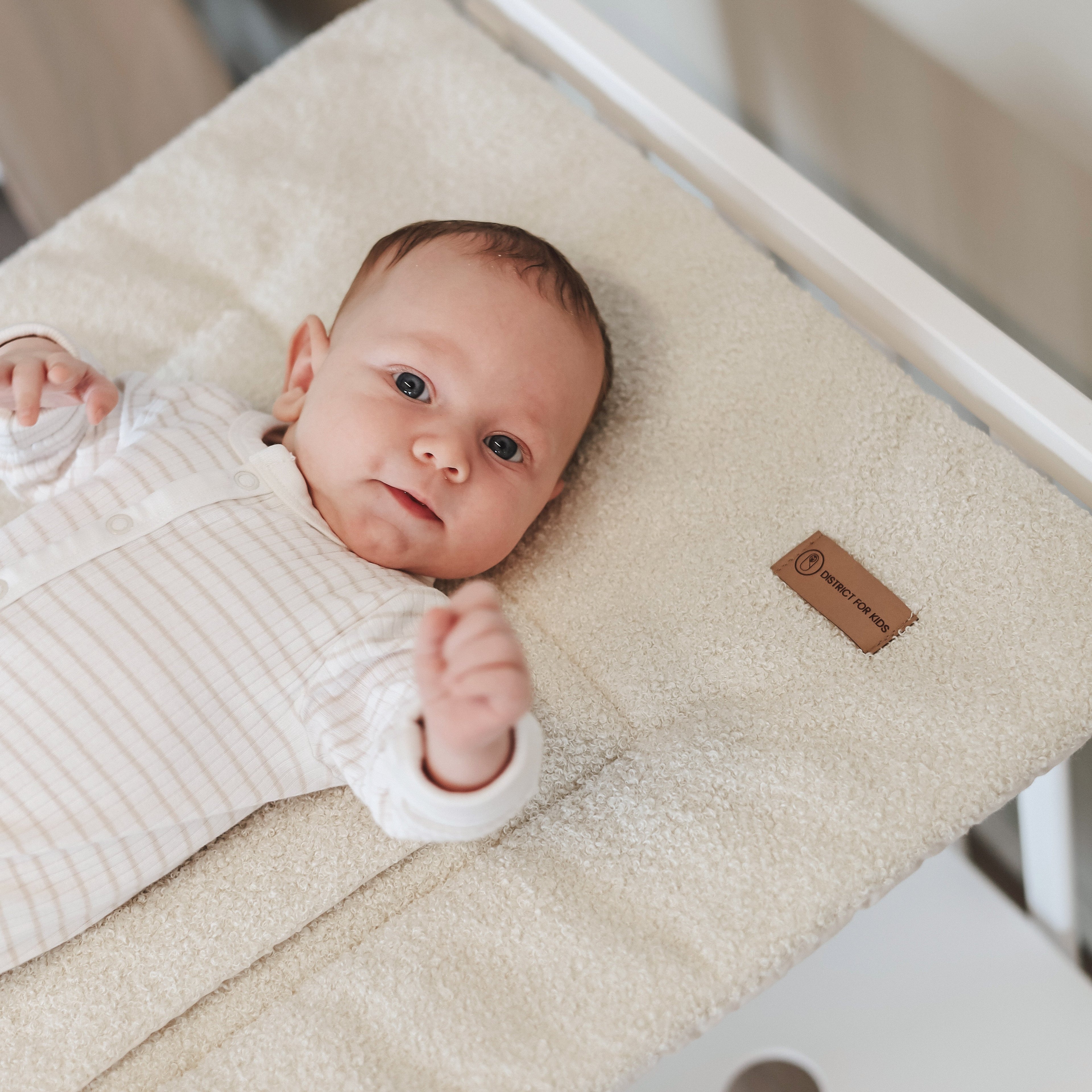 Wickelauflage Teddy Boucle mit Unterlage – natürlich & kuschelig für dein Baby