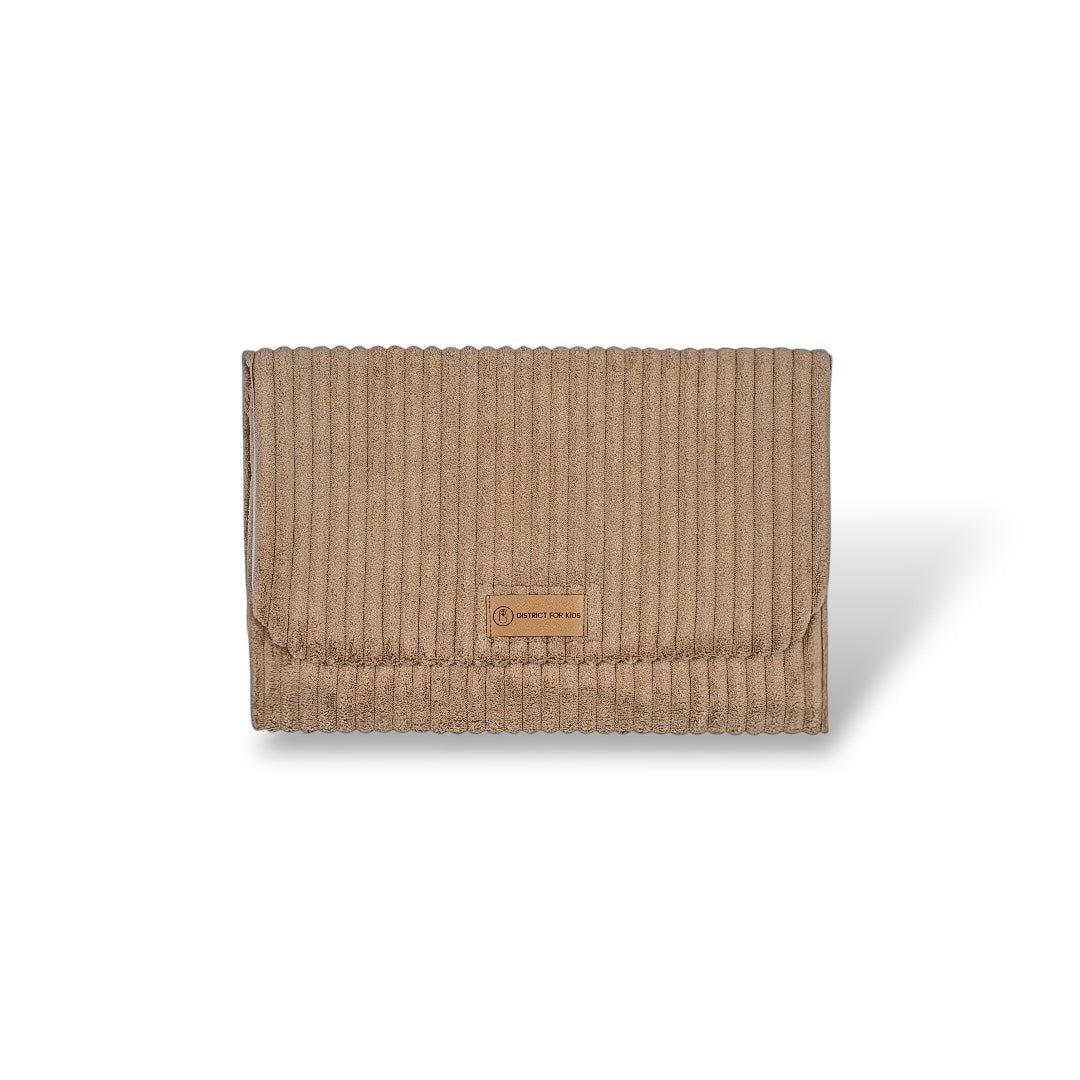 Wickelunterlage Cord – kompakte Windeltasche für unterwegs