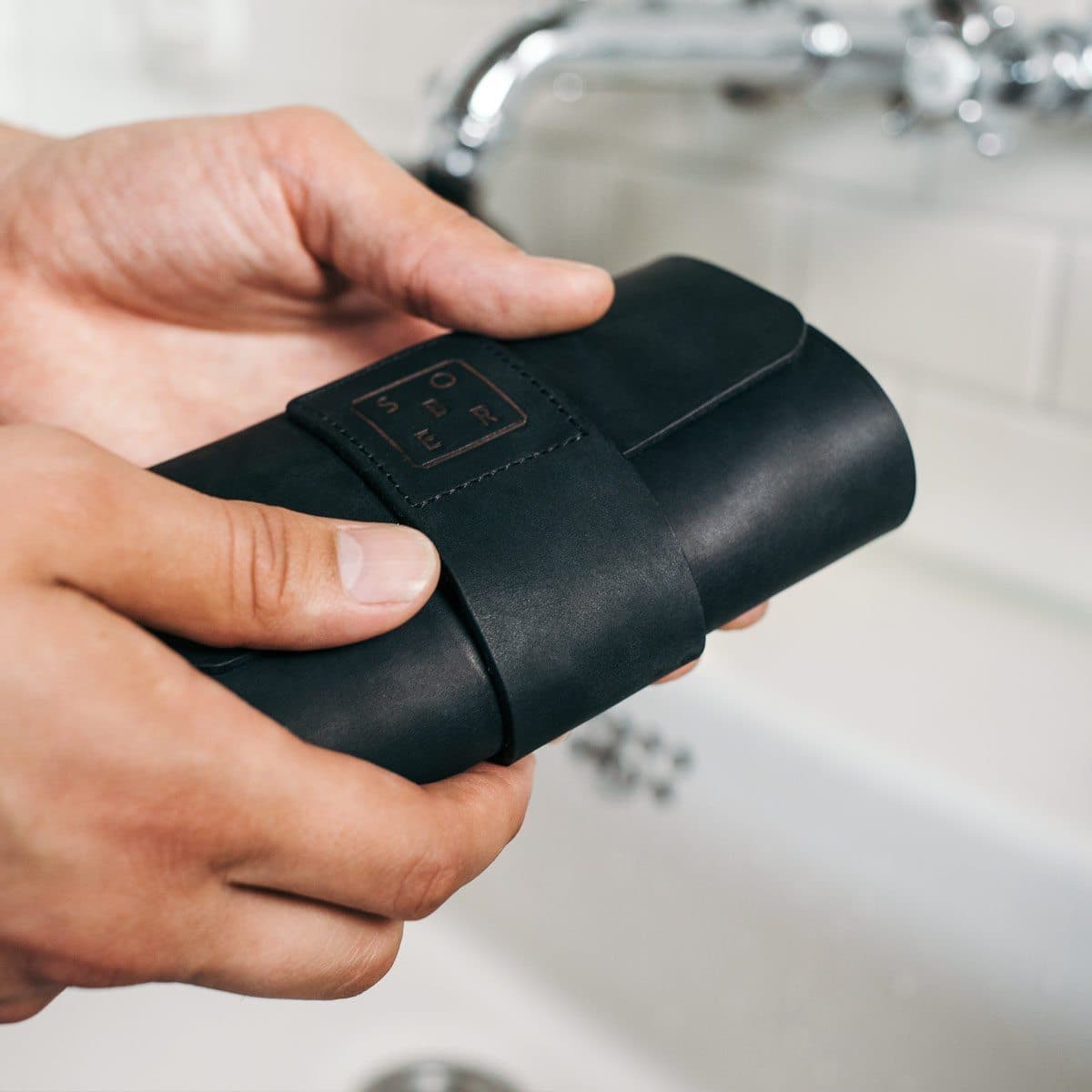 Ledertasche | Etui für Rasierer und Rasierpinsel