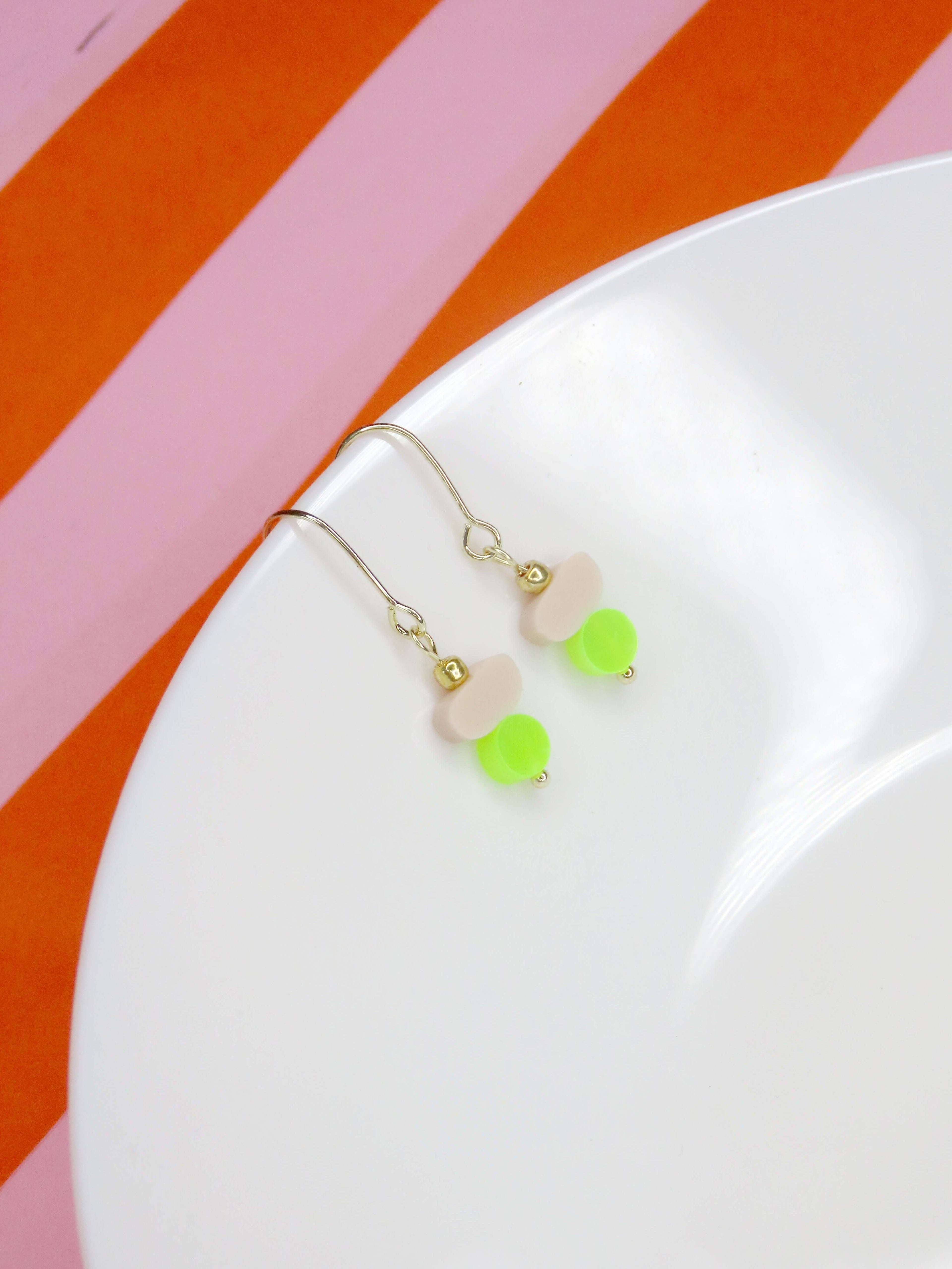 Color Treats Ohrringe Lime mit gold filled Elementen