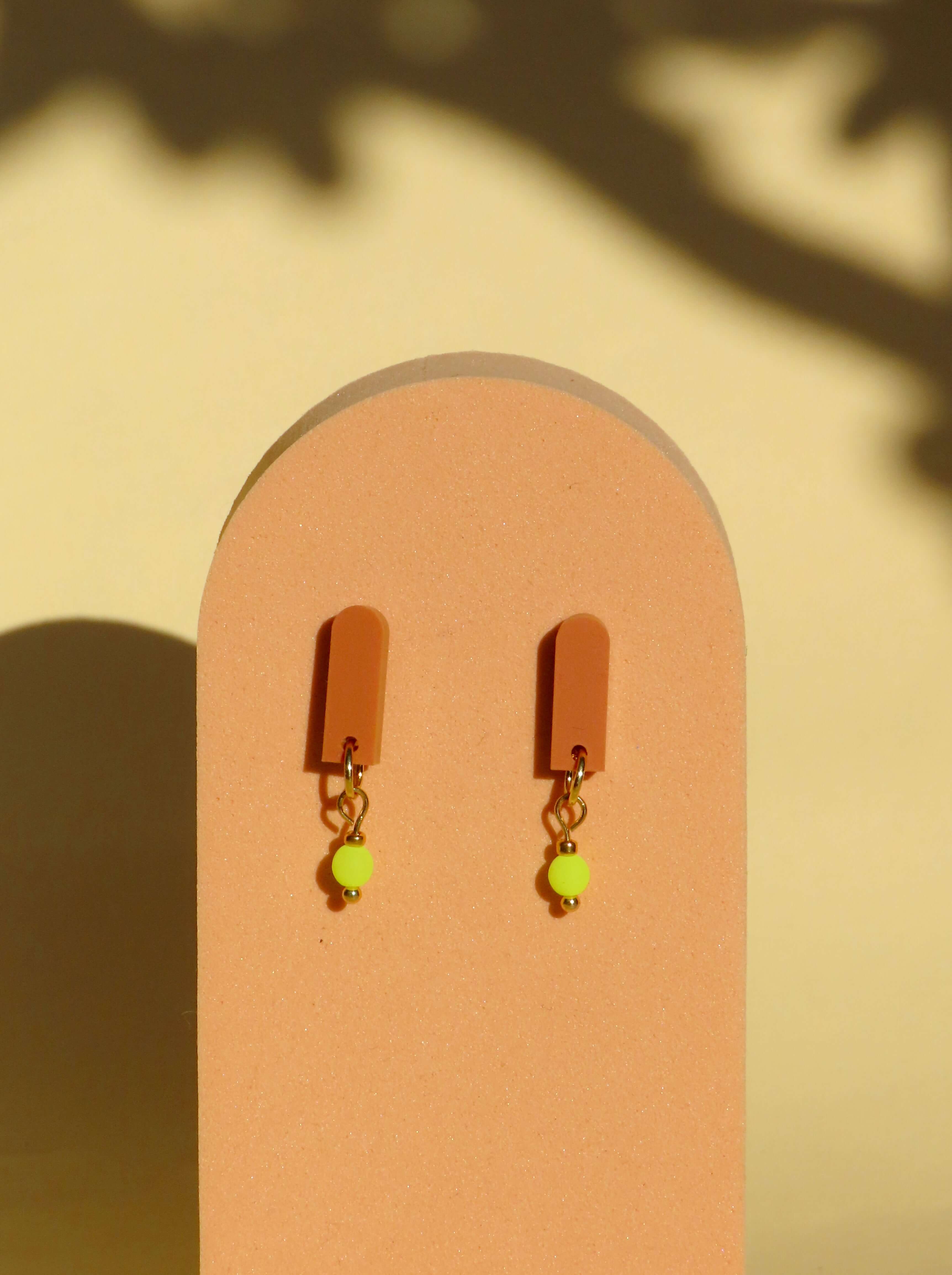 Terracotta Neon Gelb Paula Ohrringe
