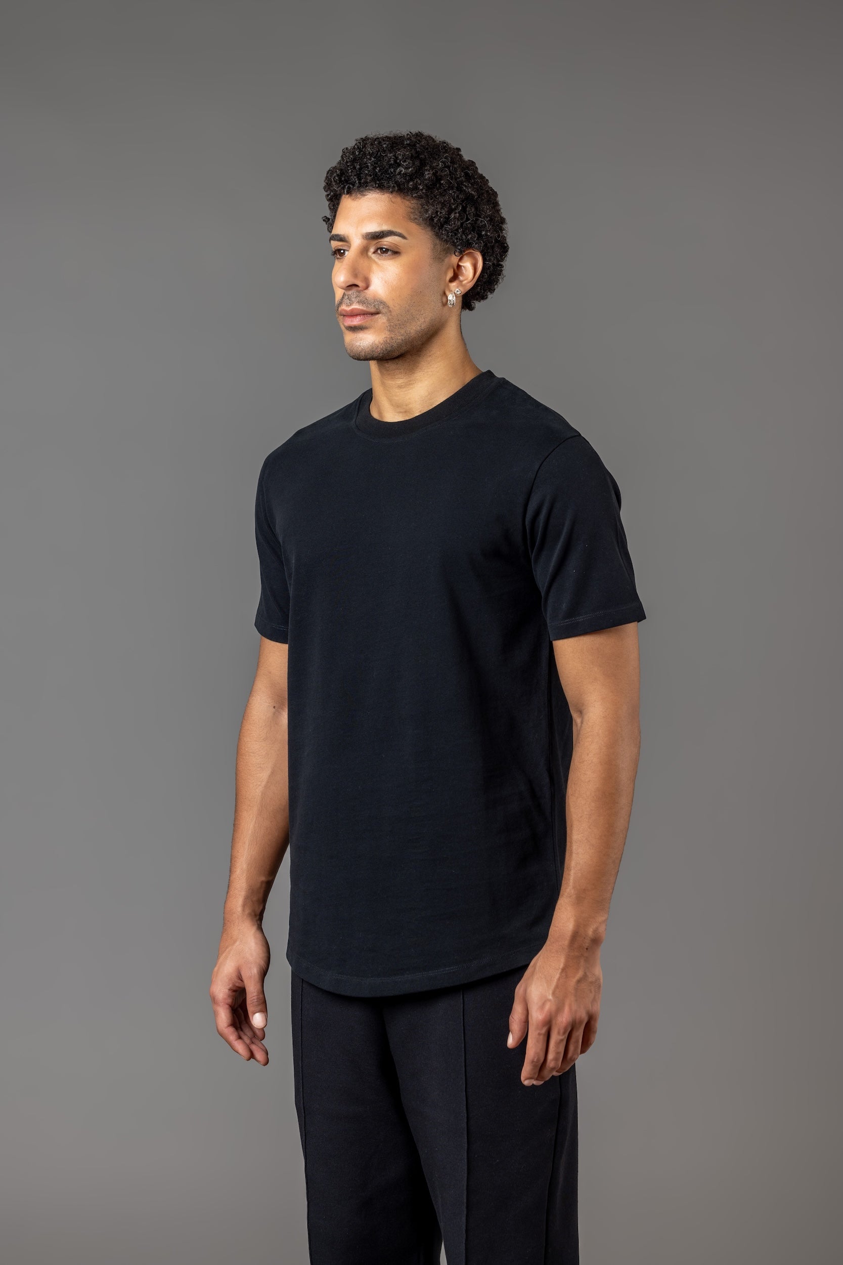 BASIC T-SHIRT RUNDER SAUM T25